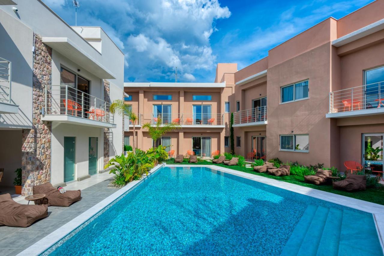 Saronis Suites Saronida ภายนอก รูปภาพ