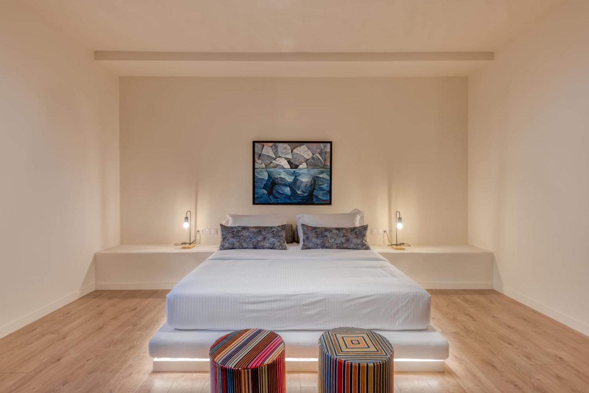Saronis Suites Saronida ภายนอก รูปภาพ