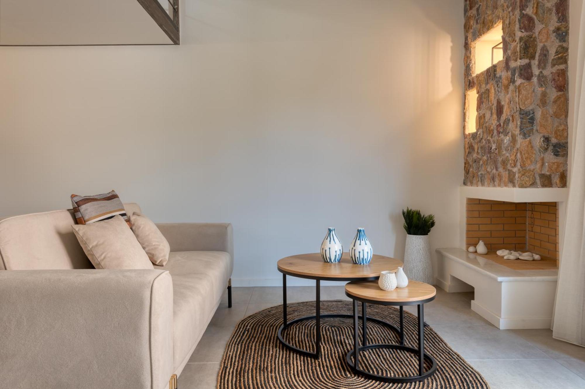 Saronis Suites Saronida ภายนอก รูปภาพ