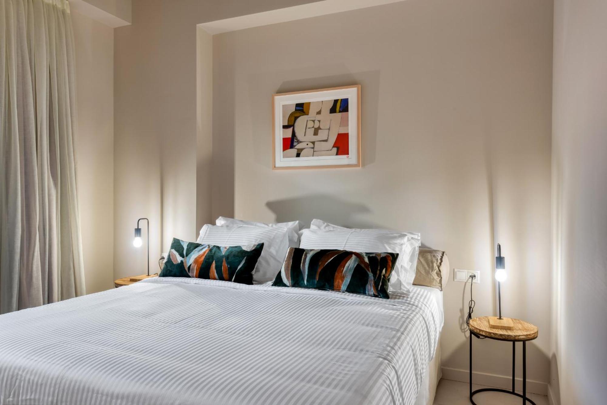 Saronis Suites Saronida ภายนอก รูปภาพ